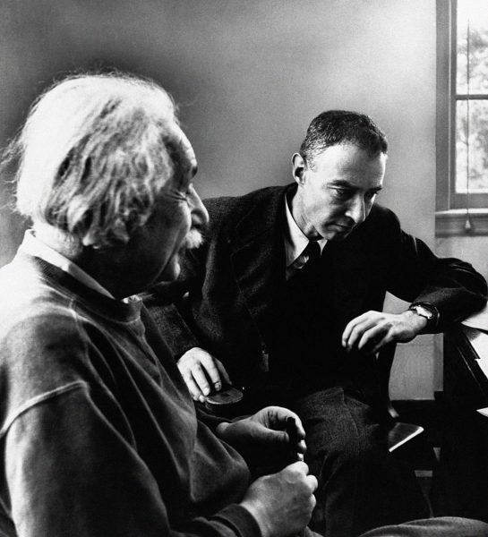 In 1947 Albert Einstein, the German physicist who became a naturalized American, tells J. Robert Oppenheimer, director of the Institute for atomic research in the USA, about his attempts to explain matter in terms of space (Photo by Keystone, France)