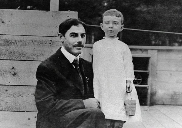 Young J. Robert Oppenheimer with his Father (Photo by Corbis)